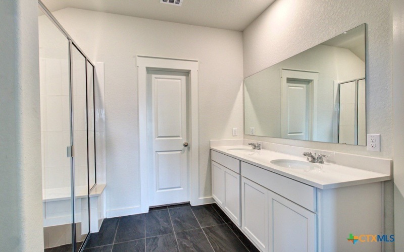 3644 Meteor Road, New Braunfels, TX 78130, 5 Bedrooms Bedrooms, ,3 BathroomsBathrooms,Residential,For Sale,3644 Meteor Road,576561