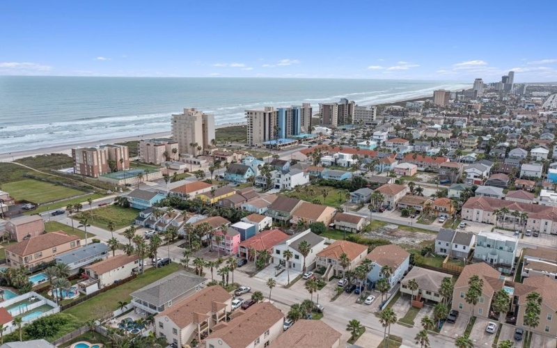 121 Campeche St. #B, South Padre Island, TX 78597, 3 Bedrooms Bedrooms, ,2 BathroomsBathrooms,Residential,For Sale,121 Campeche St.,103161