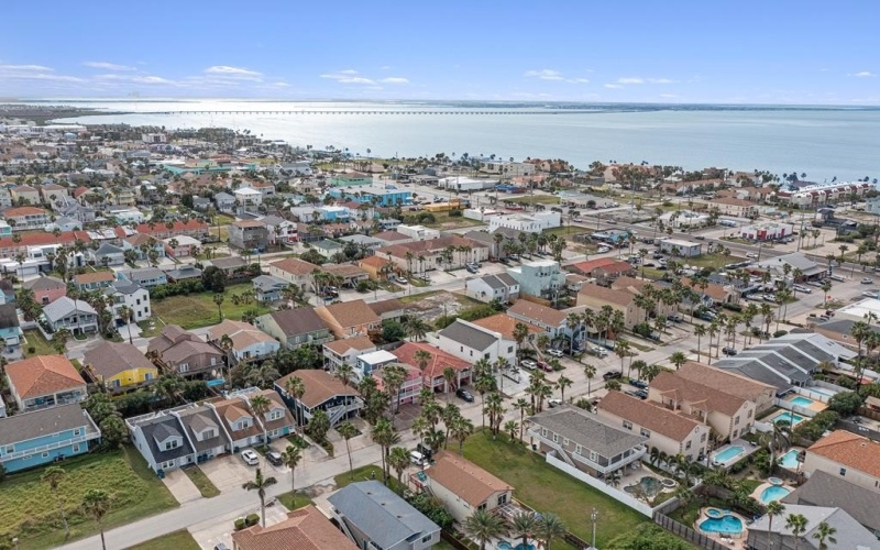 121 Campeche St. #B, South Padre Island, TX 78597, 3 Bedrooms Bedrooms, ,2 BathroomsBathrooms,Residential,For Sale,121 Campeche St.,103161