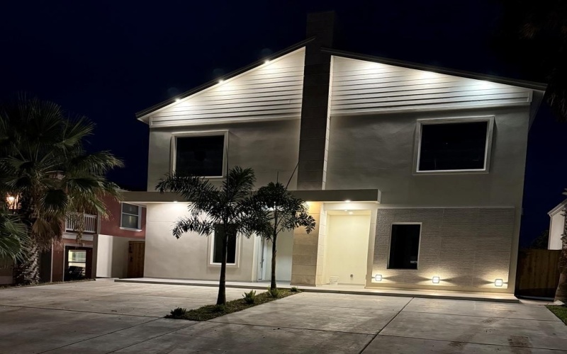 121 Campeche St. #B, South Padre Island, TX 78597, 3 Bedrooms Bedrooms, ,2 BathroomsBathrooms,Residential,For Sale,121 Campeche St.,103161