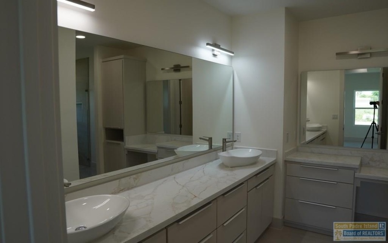 3718 White Rock Cir., Harlingen, TX 78552, 4 Bedrooms Bedrooms, ,3 BathroomsBathrooms,Residential,For Sale,3718 White Rock Cir.,103602