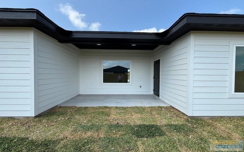 2741 Juan Castillo Ave., Port Isabel, TX 78578, 3 Bedrooms Bedrooms, ,2 BathroomsBathrooms,Residential,For Sale,2741 Juan Castillo Ave.,103677