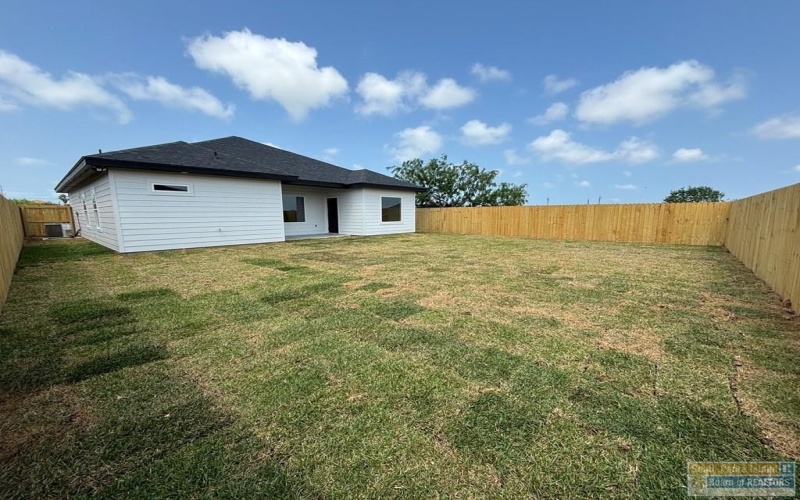 2741 Juan Castillo Ave., Port Isabel, TX 78578, 3 Bedrooms Bedrooms, ,2 BathroomsBathrooms,Residential,For Sale,2741 Juan Castillo Ave.,103677
