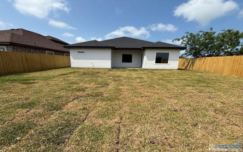 2741 Juan Castillo Ave., Port Isabel, TX 78578, 3 Bedrooms Bedrooms, ,2 BathroomsBathrooms,Residential,For Sale,2741 Juan Castillo Ave.,103677