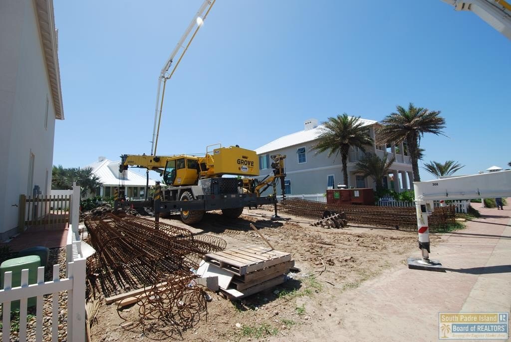 8403 Main St., South Padre Island, TX 78597, 3 Bedrooms Bedrooms, ,3 BathroomsBathrooms,Residential,For Sale,8403 Main St.,103744