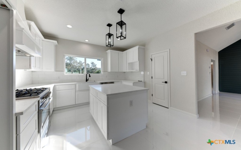 329 Stallion Spgs, Fischer, TX 78623, 3 Bedrooms Bedrooms, ,2 BathroomsBathrooms,Residential,For Sale,329 Stallion Spgs,577846