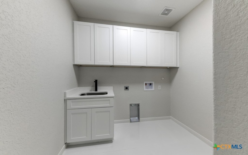 329 Stallion Spgs, Fischer, TX 78623, 3 Bedrooms Bedrooms, ,2 BathroomsBathrooms,Residential,For Sale,329 Stallion Spgs,577846