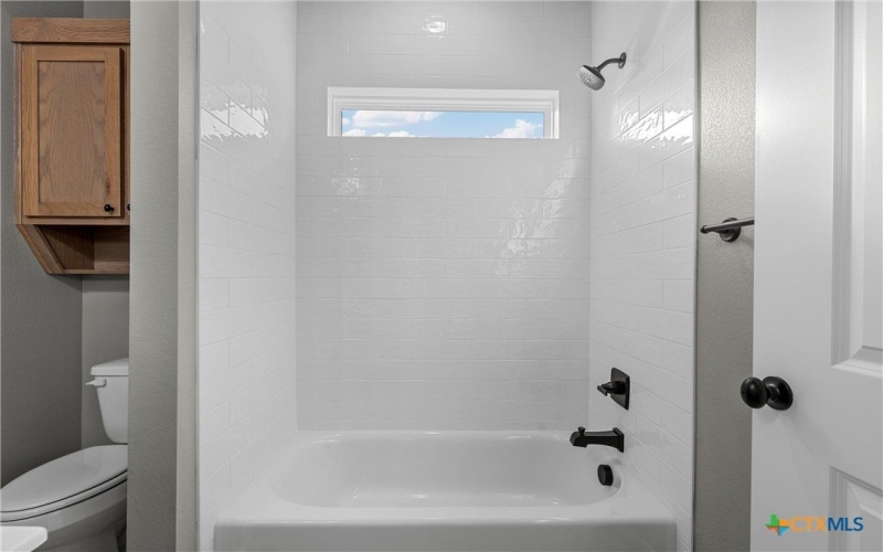 101 Dana Point Road, Lorena, TX 76655, 4 Habitaciones Habitaciones , ,3 BañosBaños,Residential,En Venta,101 Dana Point Road,578297