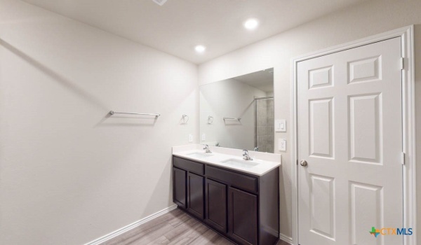 2402 Bee Creek Drive, Copperas Cove, TX 76522, 4 Bedrooms Bedrooms, ,2 BathroomsBathrooms,Residential,For Sale,2402 Bee Creek Drive,579160