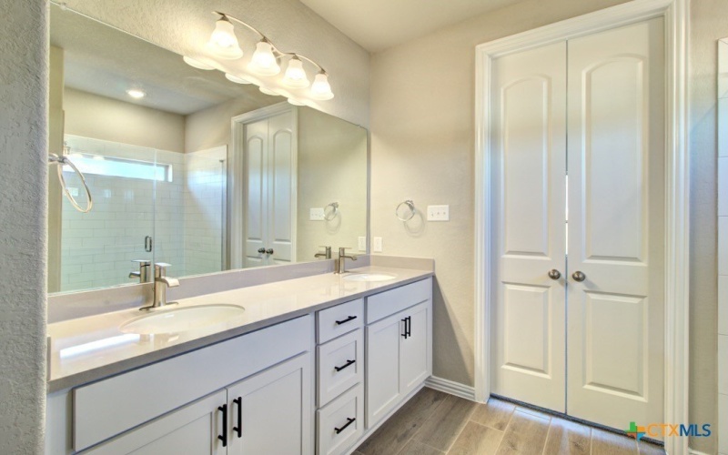 850 Saltbush Street, New Braunfels, TX 78130, 5 Bedrooms Bedrooms, ,5 BathroomsBathrooms,Residential,For Sale,850 Saltbush Street,579245