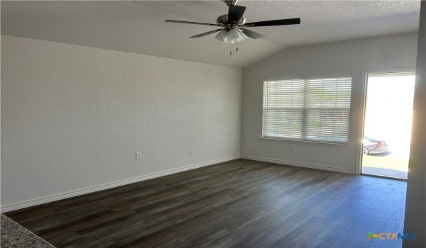 113 Dolphin Drive #B, Temple, TX 76501, 3 Bedrooms Bedrooms, ,2 BathroomsBathrooms,Residential Lease,For Rent,113 Dolphin Drive,579409
