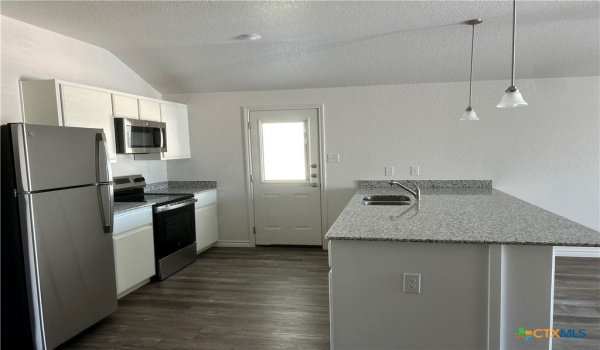 113 Dolphin Drive #B, Temple, TX 76501, 3 Bedrooms Bedrooms, ,2 BathroomsBathrooms,Residential Lease,For Rent,113 Dolphin Drive,579409