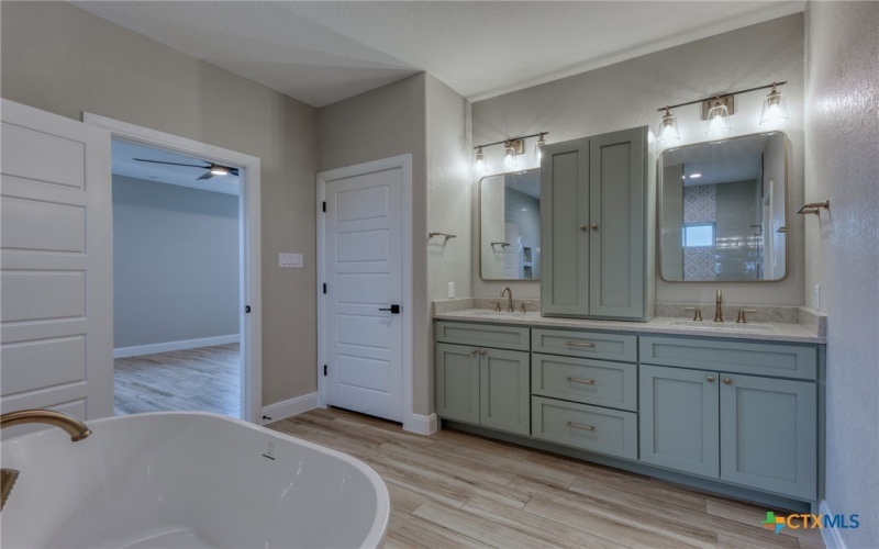 109 Wild Persimmon Trail, Marion, TX 78124, 4 Habitaciones Habitaciones , ,2 BañosBaños,Residential,En Venta,109 Wild Persimmon Trail,579646