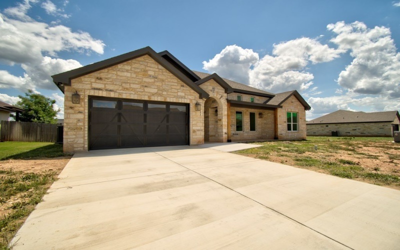 111 Madrona, Fredericksburg, TX 78624, 4 Bedrooms Bedrooms, ,3 BathroomsBathrooms,Residential,For Sale,111 Madrona,119241