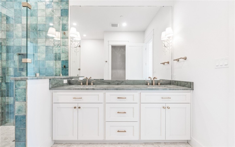 136 W Cotter Avenue #10, Port Aransas, TX 78373, 3 Bedrooms Bedrooms, ,3 BathroomsBathrooms,Residential,For Sale,136 W Cotter Avenue,455192