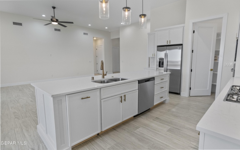 820 Acton Street, Horizon City, TX 79928, 4 Bedrooms Bedrooms, ,3 BathroomsBathrooms,Residential,For Sale,820 Acton Street,922491