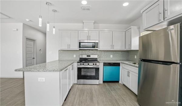 1905 W Violet Drive #3, Pharr, TX 78577, 2 Bedrooms Bedrooms, ,2 BathroomsBathrooms,Residential Lease,For Rent,1905 W Violet Drive,471075