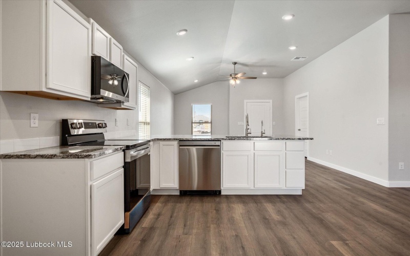 8621 29th Street, Lubbock, TX 79407, 3 Bedrooms Bedrooms, ,2 BathroomsBathrooms,Residential,For Sale,8621 29th Street,202554626