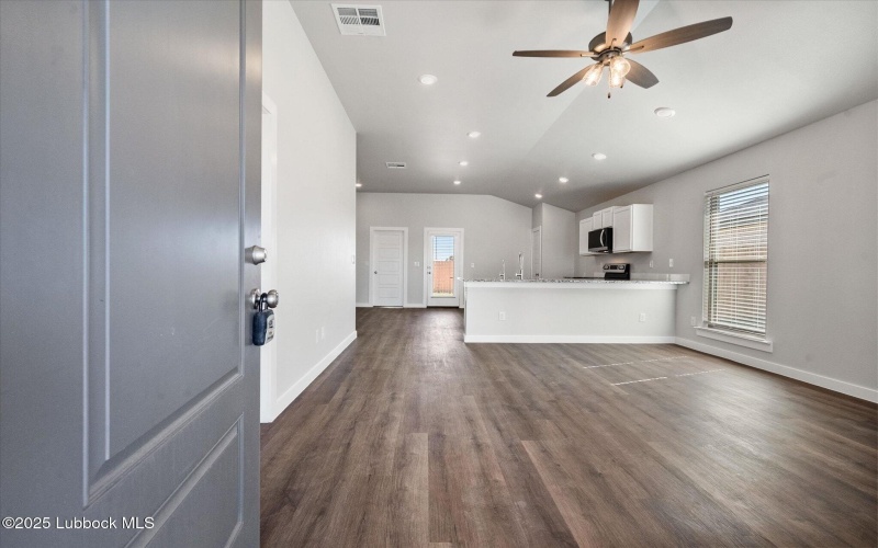 8621 29th Street, Lubbock, TX 79407, 3 Bedrooms Bedrooms, ,2 BathroomsBathrooms,Residential,For Sale,8621 29th Street,202554626