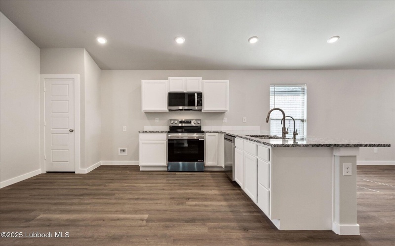 8621 29th Street, Lubbock, TX 79407, 3 Bedrooms Bedrooms, ,2 BathroomsBathrooms,Residential,For Sale,8621 29th Street,202554626