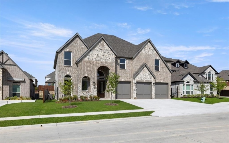 9945 Casa Frontera Drive, Fort Worth, TX 76179, 5 Bedrooms Bedrooms, ,5 BathroomsBathrooms,Residential,For Sale,9945 Casa Frontera Drive,20803770