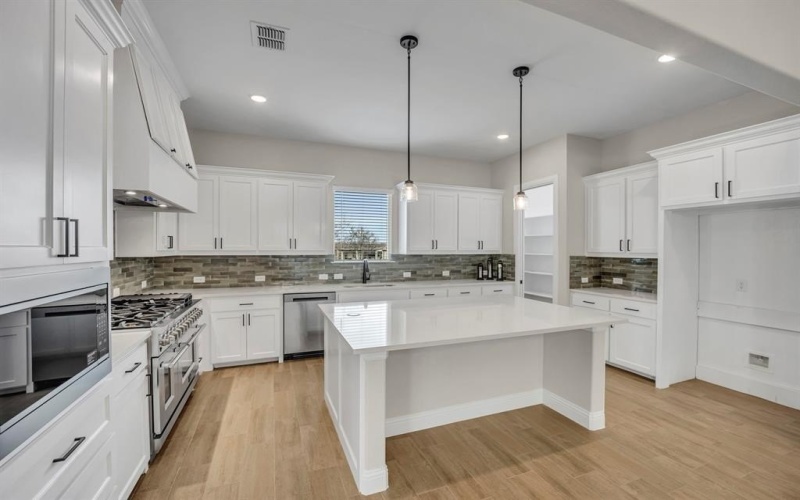 3920 Lonesome Quail Drive, Burleson, TX 76028, 4 Bedrooms Bedrooms, ,3 BathroomsBathrooms,Residential,For Sale,3920 Lonesome Quail Drive,20788248