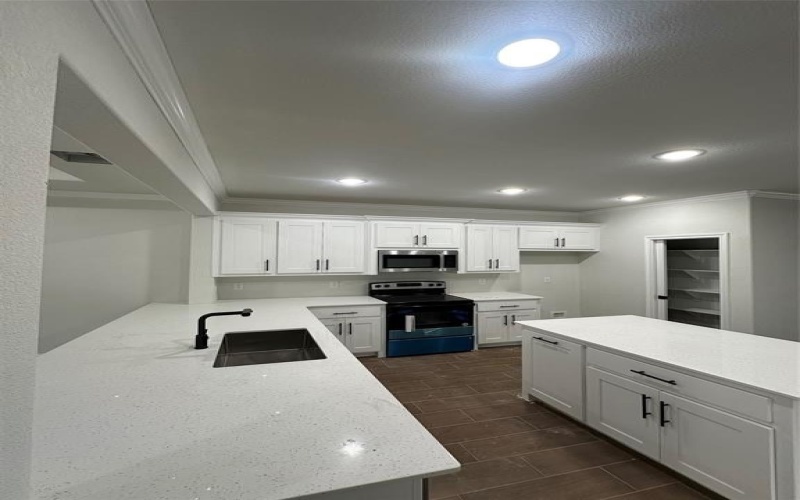 5741 Black Pine Circle, Granbury, TX 76048, 3 Bedrooms Bedrooms, ,2 BathroomsBathrooms,Residential,For Sale,5741 Black Pine Circle,20793981