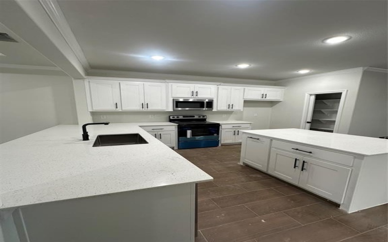5741 Black Pine Circle, Granbury, TX 76048, 3 Bedrooms Bedrooms, ,2 BathroomsBathrooms,Residential,For Sale,5741 Black Pine Circle,20793981
