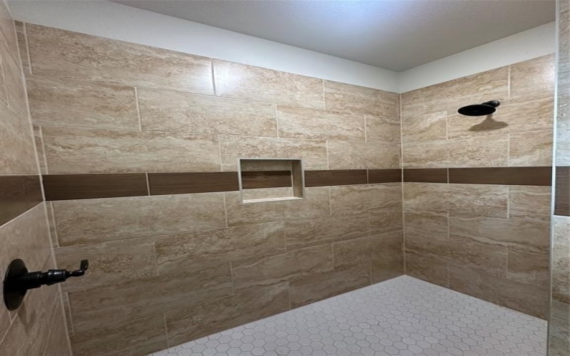 5741 Black Pine Circle, Granbury, TX 76048, 3 Bedrooms Bedrooms, ,2 BathroomsBathrooms,Residential,For Sale,5741 Black Pine Circle,20793981