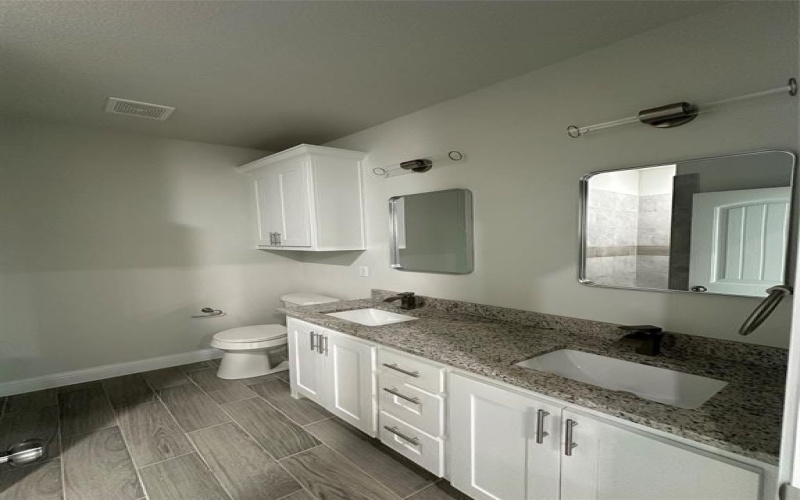5829 Black Pine Circle, Granbury, TX 76048, 3 Bedrooms Bedrooms, ,2 BathroomsBathrooms,Residential,For Sale,5829 Black Pine Circle,20793998