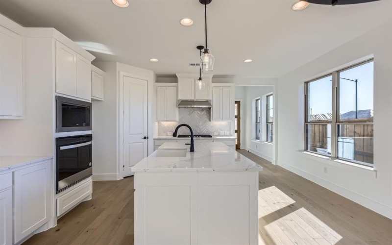 6044 Silverstein Street, Fort Worth, TX 76126, 4 Bedrooms Bedrooms, ,3 BathroomsBathrooms,Residential,For Sale,6044 Silverstein Street,20783092