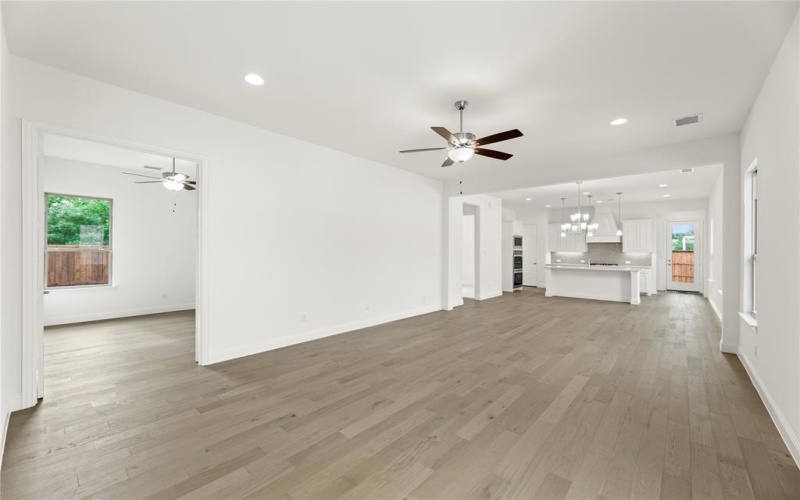 3601 Long Branch Boulevard, Rowlett, TX 75088, 3 Bedrooms Bedrooms, ,2 BathroomsBathrooms,Residential,For Sale,3601 Long Branch Boulevard,20770112