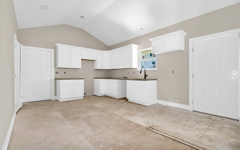 129 Apache Court, Brookeland, TX 75931, 2 Bedrooms Bedrooms, ,2 BathroomsBathrooms,Residential,For Sale,129 Apache Court,5104683
