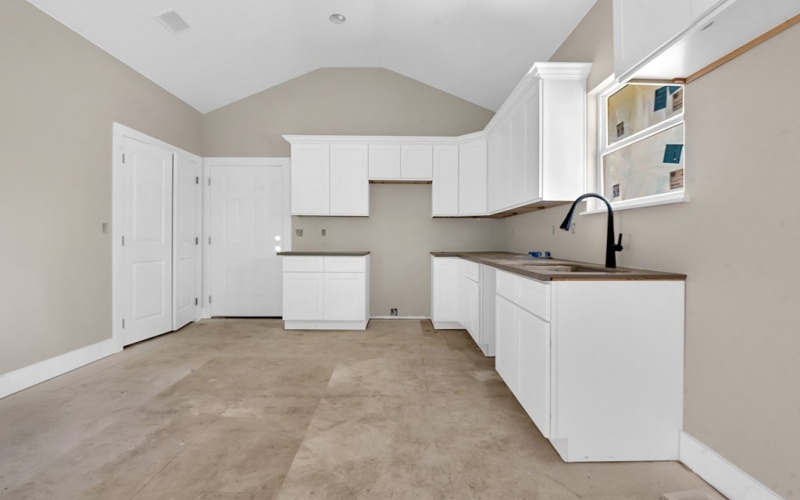 129 Apache Court, Brookeland, TX 75931, 2 Bedrooms Bedrooms, ,2 BathroomsBathrooms,Residential,For Sale,129 Apache Court,5104683