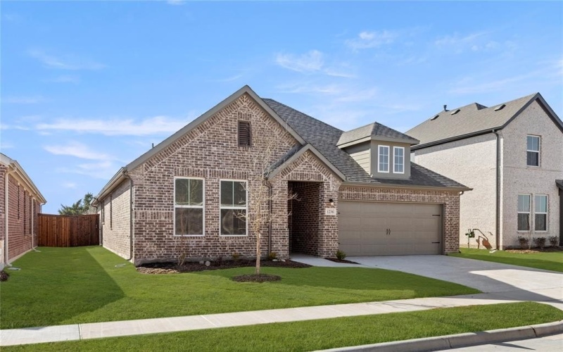 1236 Redcoat Drive, Forney, TX 75126, 4 Bedrooms Bedrooms, ,2 BathroomsBathrooms,Residential,For Sale,1236 Redcoat Drive,20777407