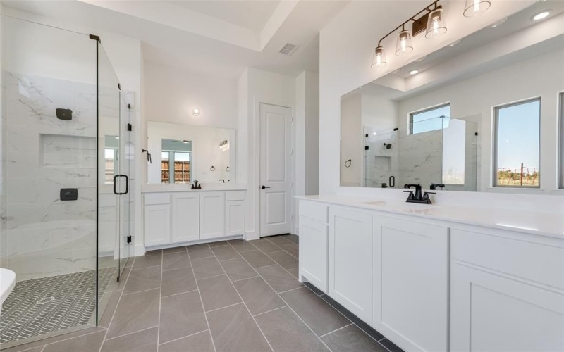 3132 Tobias Lane, Rockwall, TX 75032, 4 Bedrooms Bedrooms, ,5 BathroomsBathrooms,Residential,For Sale,3132 Tobias Lane,20810249