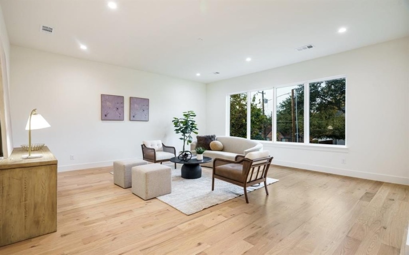 4722 Capitol Avenue, Dallas, TX 75204, 4 Habitaciones Habitaciones , ,5 BañosBaños,Residential,En Venta,4722 Capitol Avenue,20791223