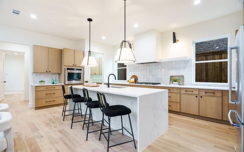 4722 Capitol Avenue, Dallas, TX 75204, 4 Habitaciones Habitaciones , ,5 BañosBaños,Residential,En Venta,4722 Capitol Avenue,20791223