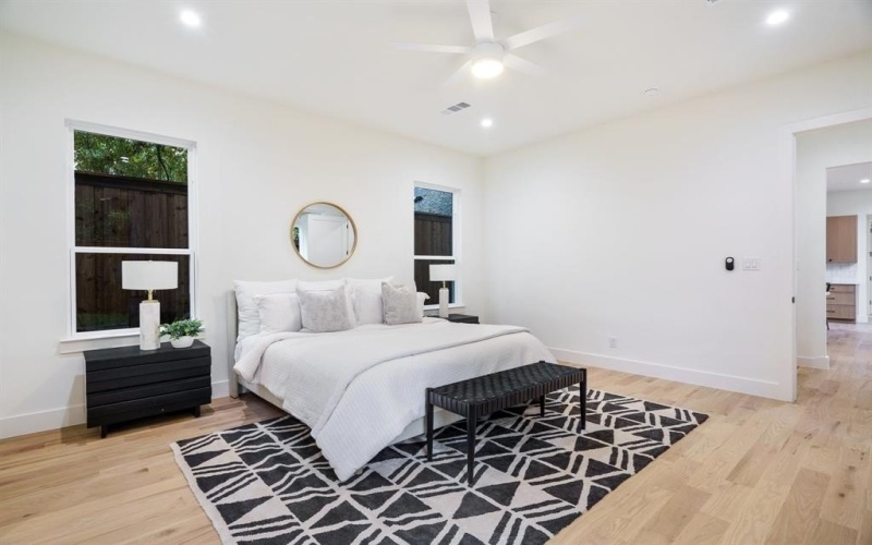 4722 Capitol Avenue, Dallas, TX 75204, 4 Habitaciones Habitaciones , ,5 BañosBaños,Residential,En Venta,4722 Capitol Avenue,20791223