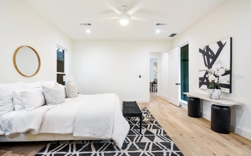 4722 Capitol Avenue, Dallas, TX 75204, 4 Habitaciones Habitaciones , ,5 BañosBaños,Residential,En Venta,4722 Capitol Avenue,20791223