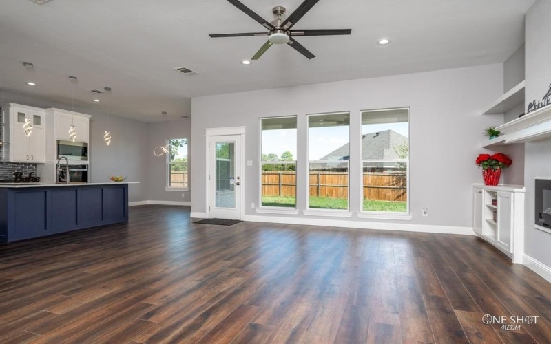802 Waters Edge Drive, Abilene, TX 79602, 4 Habitaciones Habitaciones , ,3 BañosBaños,Residential,En Venta,802 Waters Edge Drive,20732626