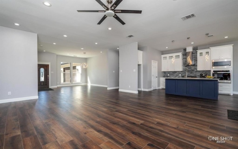 802 Waters Edge Drive, Abilene, TX 79602, 4 Habitaciones Habitaciones , ,3 BañosBaños,Residential,En Venta,802 Waters Edge Drive,20732626