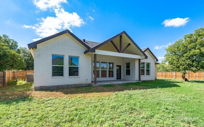 802 Waters Edge Drive, Abilene, TX 79602, 4 Habitaciones Habitaciones , ,3 BañosBaños,Residential,En Venta,802 Waters Edge Drive,20732626