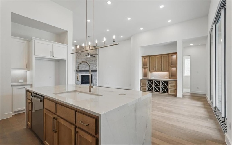 823 Shady Oaks Drive, Rockwall, TX 75087, 4 Bedrooms Bedrooms, ,3 BathroomsBathrooms,Residential,For Sale,823 Shady Oaks Drive,20785990