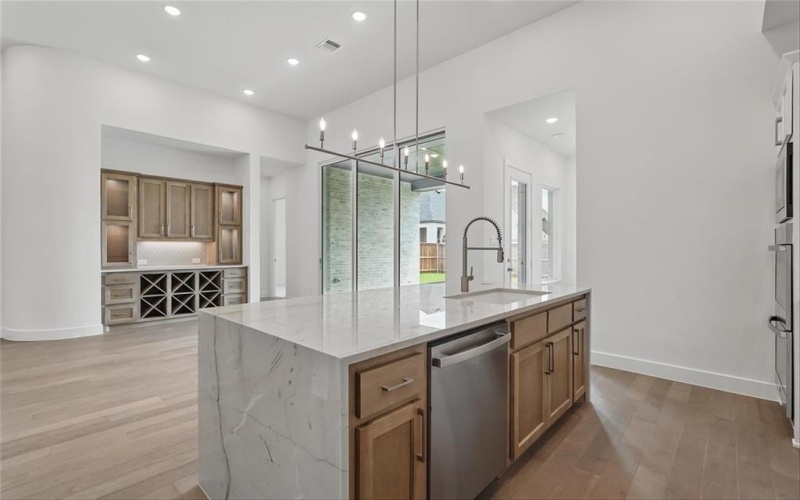 823 Shady Oaks Drive, Rockwall, TX 75087, 4 Bedrooms Bedrooms, ,3 BathroomsBathrooms,Residential,For Sale,823 Shady Oaks Drive,20785990