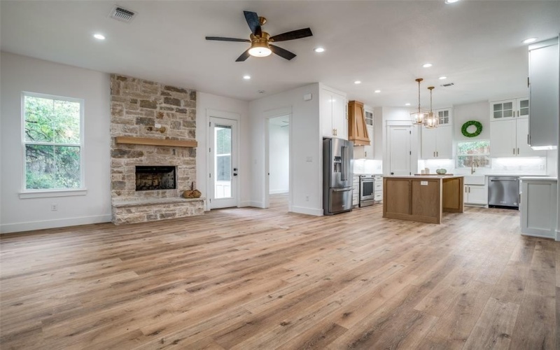 122 Rachel Road, Weatherford, TX 76086, 4 Bedrooms Bedrooms, ,2 BathroomsBathrooms,Residential,For Sale,122 Rachel Road,20786230