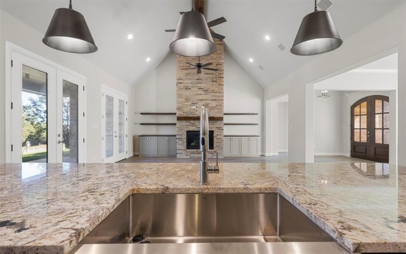 4028 Pinnacle Ridge, Granbury, TX 76049, 3 Bedrooms Bedrooms, ,3 BathroomsBathrooms,Residential,For Sale,4028 Pinnacle Ridge,20473207
