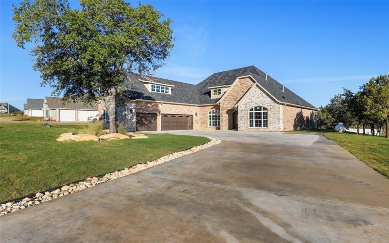 4028 Pinnacle Ridge, Granbury, TX 76049, 3 Bedrooms Bedrooms, ,3 BathroomsBathrooms,Residential,For Sale,4028 Pinnacle Ridge,20473207