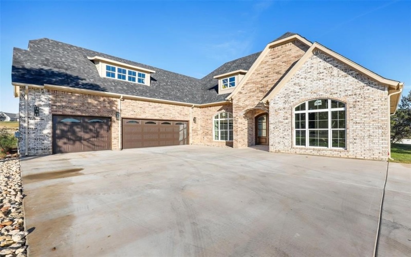 4028 Pinnacle Ridge, Granbury, TX 76049, 3 Bedrooms Bedrooms, ,3 BathroomsBathrooms,Residential,For Sale,4028 Pinnacle Ridge,20473207