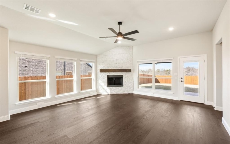 5417 Rutherford Drive, Midlothian, TX 76065, 4 Habitaciones Habitaciones , ,3 BañosBaños,Residential,En Venta,5417 Rutherford Drive,20746518